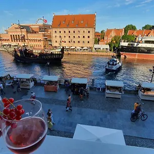 Magical River View By Downtown Gdańsk